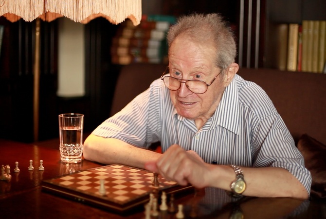 В последние годы Юрия Львовича в шахматах привлекает исследовательское направление.    Фото: I'm jewish