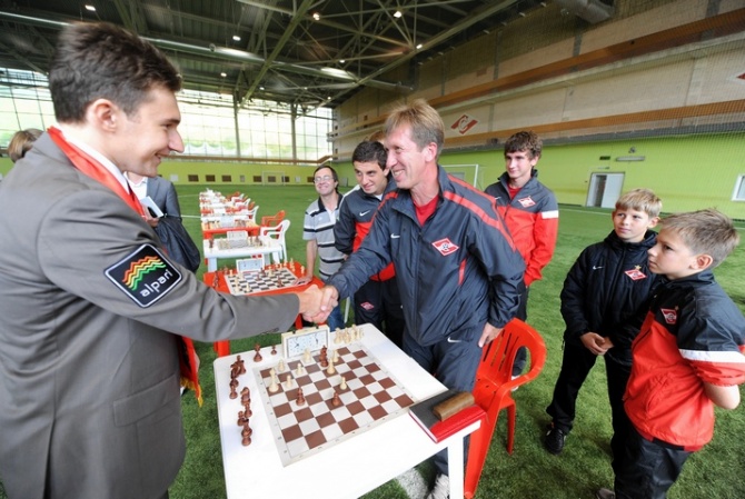 Андрей Пятницкий считался одним из самых интеллектуальных игроков российского футбола 90-х. фото: www.chess-news.ru